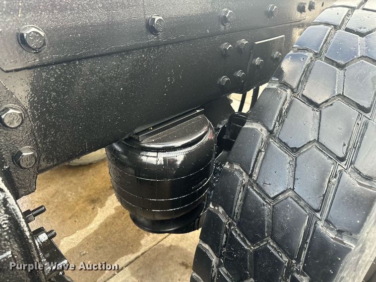 image for item LO9373 1991 Peterbilt 379  semi truck