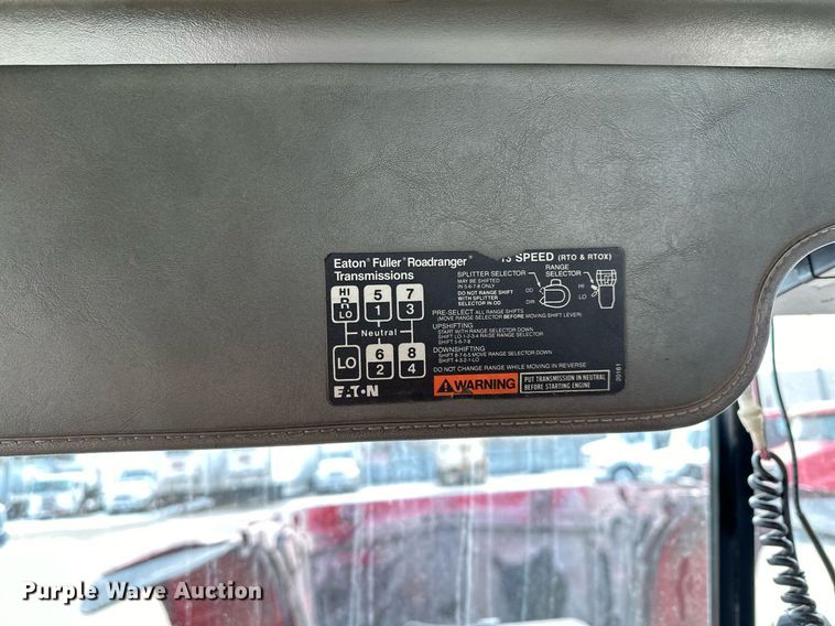 image for item LO9373 1991 Peterbilt 379  semi truck