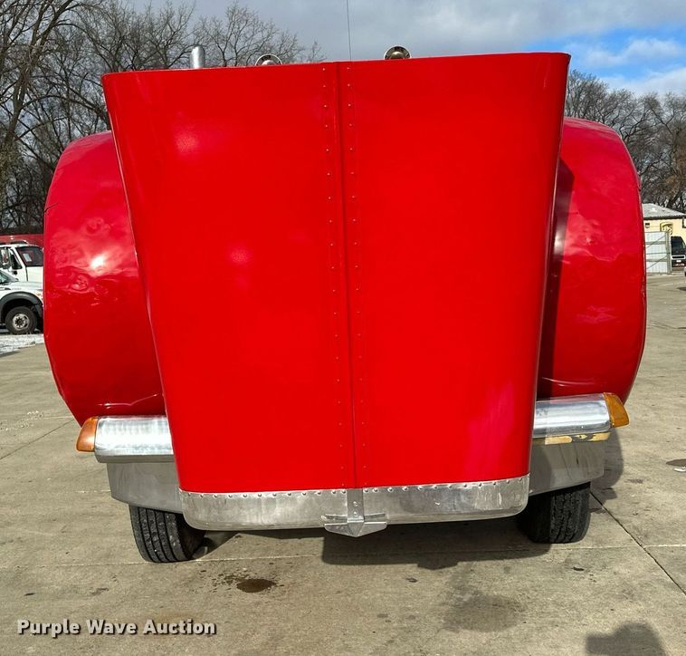 image for item LO9373 1991 Peterbilt 379  semi truck