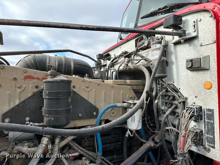 image for item LO9373 1991 Peterbilt 379  semi truck