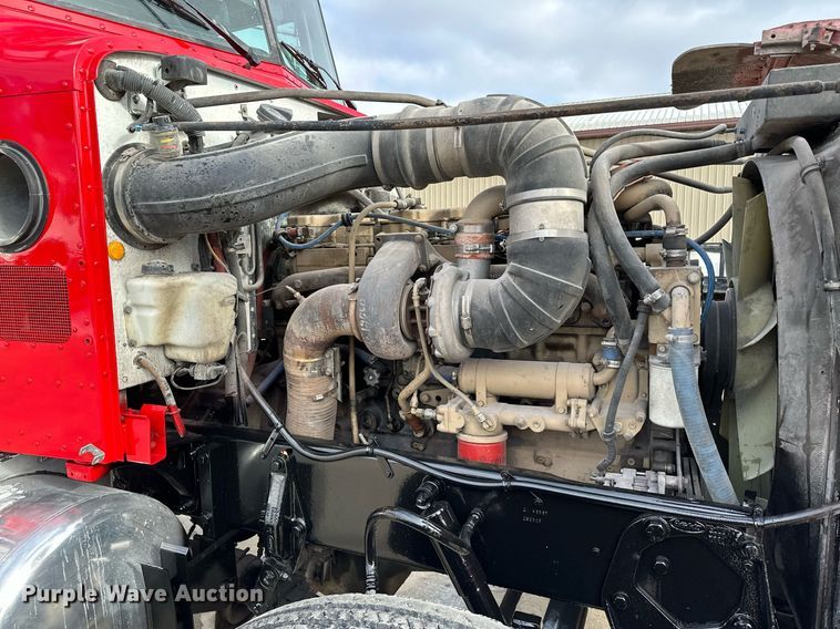 image for item LO9373 1991 Peterbilt 379  semi truck