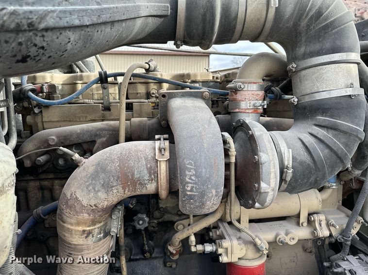 image for item LO9373 1991 Peterbilt 379  semi truck