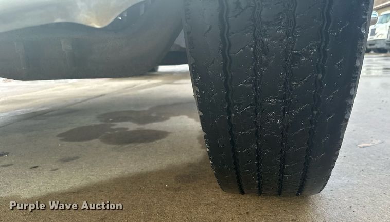 image for item LO9373 1991 Peterbilt 379  semi truck