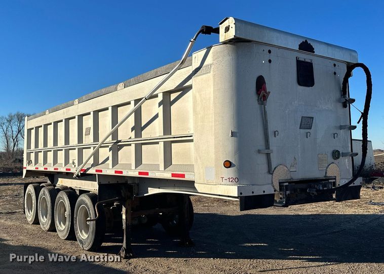 image for item LO9380 2000 East  end dump trailer