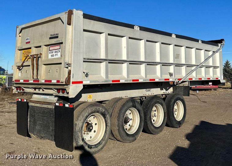 image for item LO9380 2000 East  end dump trailer