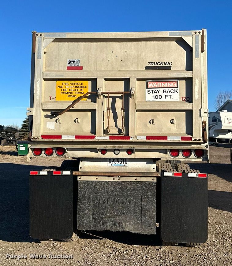 image for item LO9380 2000 East  end dump trailer