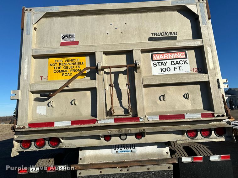 image for item LO9380 2000 East  end dump trailer