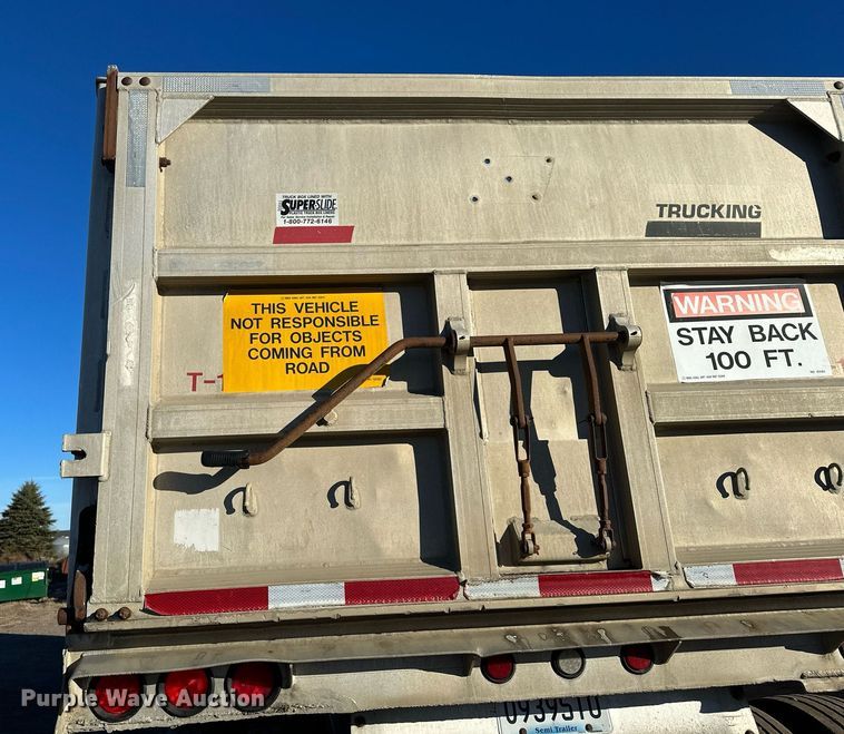 image for item LO9380 2000 East  end dump trailer