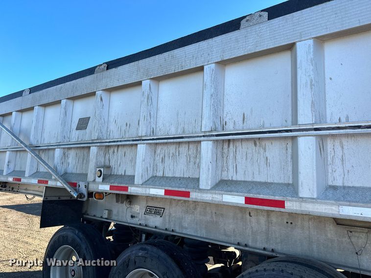 image for item LO9380 2000 East  end dump trailer