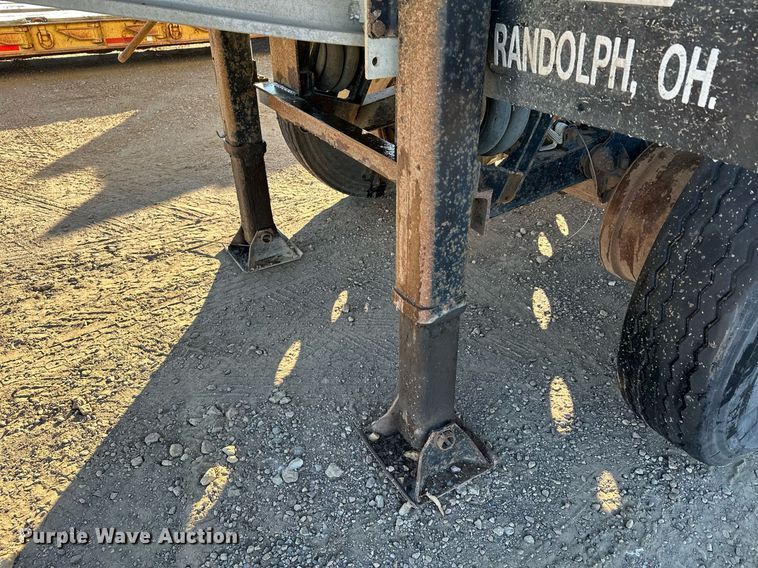 image for item LO9380 2000 East  end dump trailer