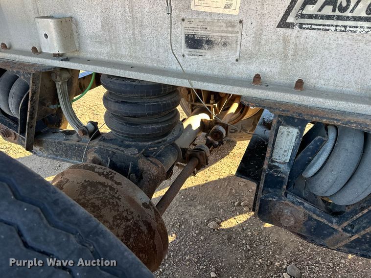 image for item LO9380 2000 East  end dump trailer