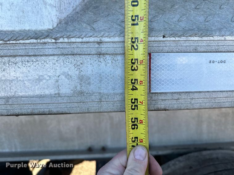 image for item LO9380 2000 East  end dump trailer