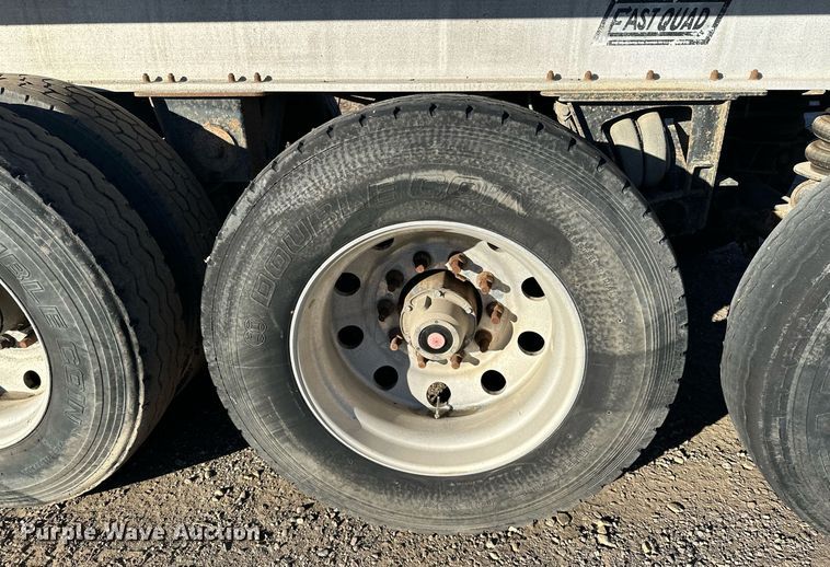 image for item LO9380 2000 East  end dump trailer