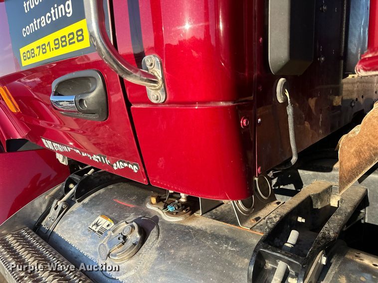 image for item LO9386 2019 Peterbilt 567  dump truck