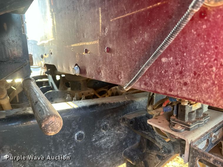 image for item LO9386 2019 Peterbilt 567  dump truck