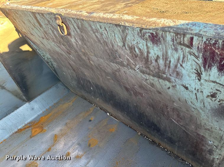 image for item LO9386 2019 Peterbilt 567  dump truck