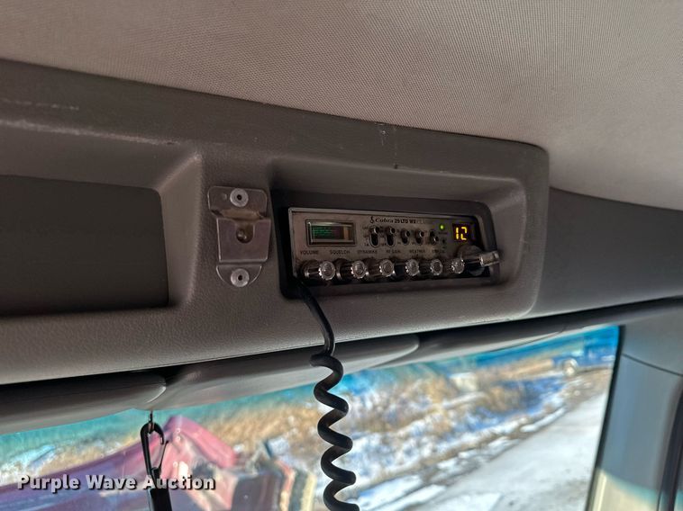 image for item LO9386 2019 Peterbilt 567  dump truck