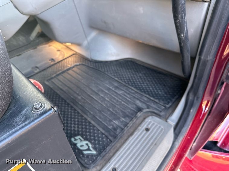 image for item LO9386 2019 Peterbilt 567  dump truck