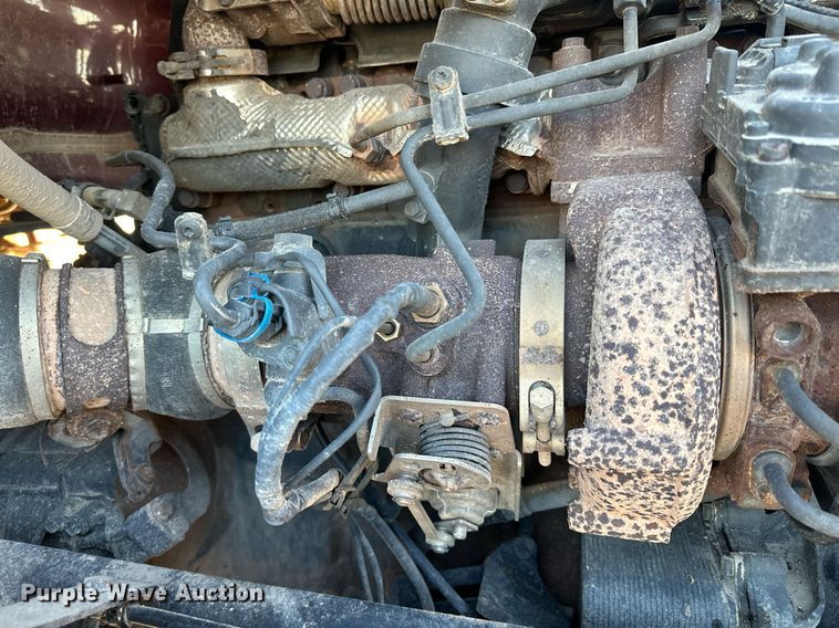 image for item LO9386 2019 Peterbilt 567  dump truck