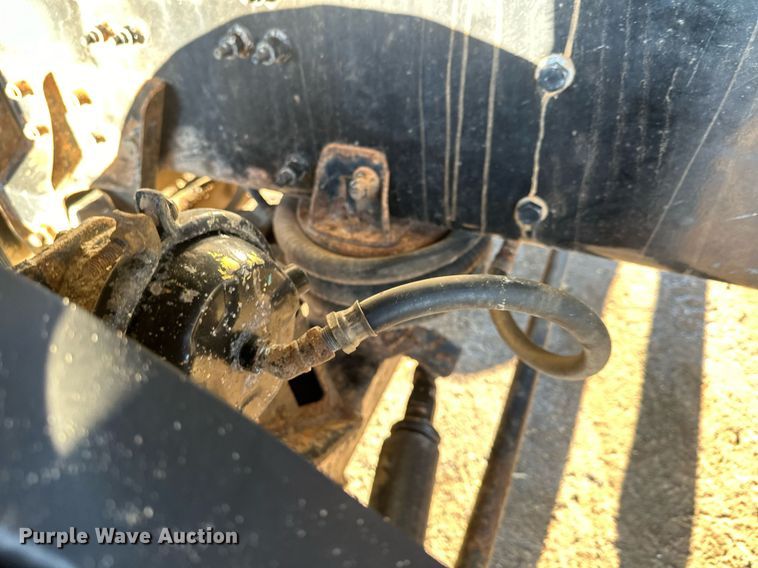 image for item LO9386 2019 Peterbilt 567  dump truck