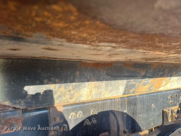 image for item LO9386 2019 Peterbilt 567  dump truck