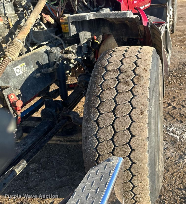 image for item LO9386 2019 Peterbilt 567  dump truck