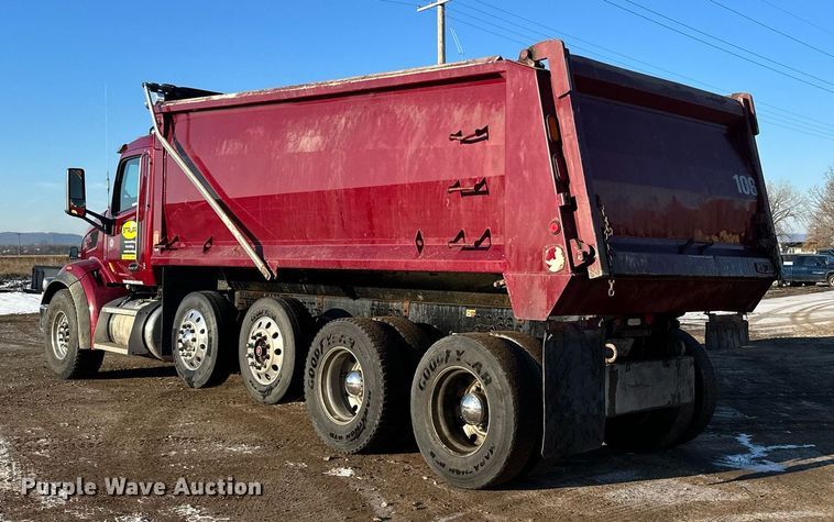 image for item LO9387 2019 Peterbilt 567  dump truck