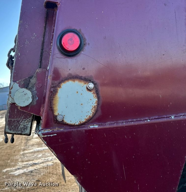 image for item LO9387 2019 Peterbilt 567  dump truck