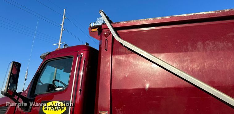 image for item LO9387 2019 Peterbilt 567  dump truck