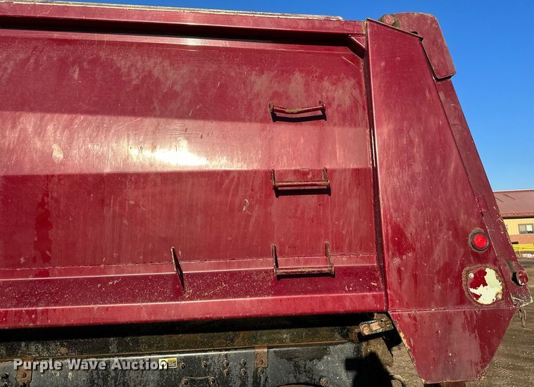 image for item LO9387 2019 Peterbilt 567  dump truck