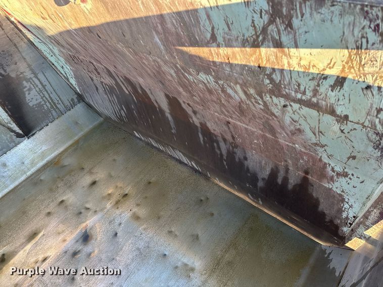 image for item LO9387 2019 Peterbilt 567  dump truck