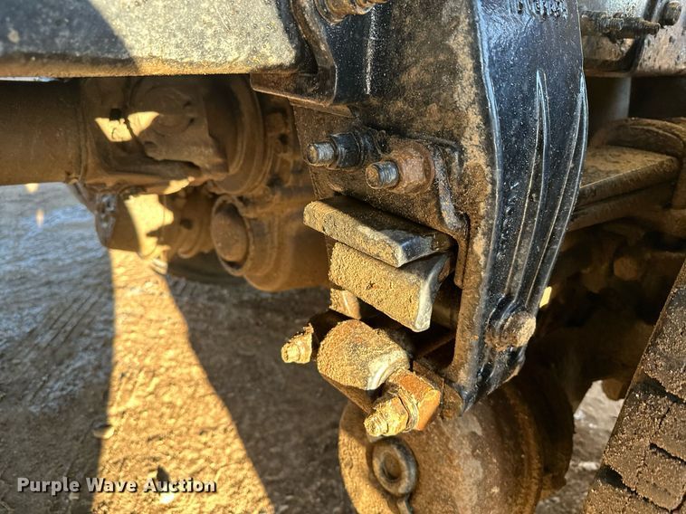 image for item LO9387 2019 Peterbilt 567  dump truck