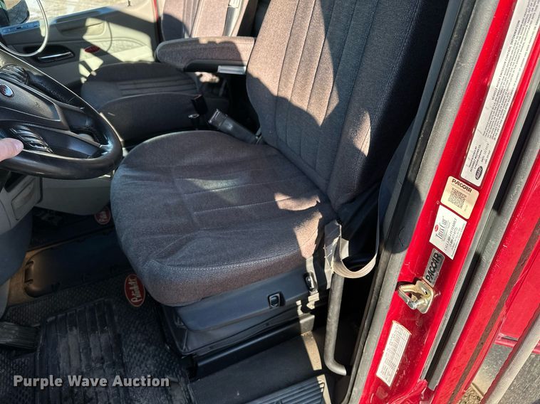 image for item LO9387 2019 Peterbilt 567  dump truck