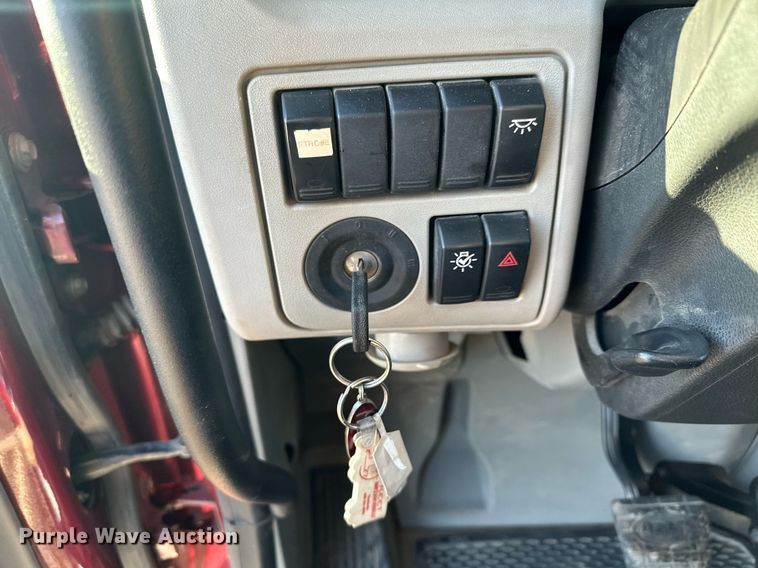 image for item LO9387 2019 Peterbilt 567  dump truck