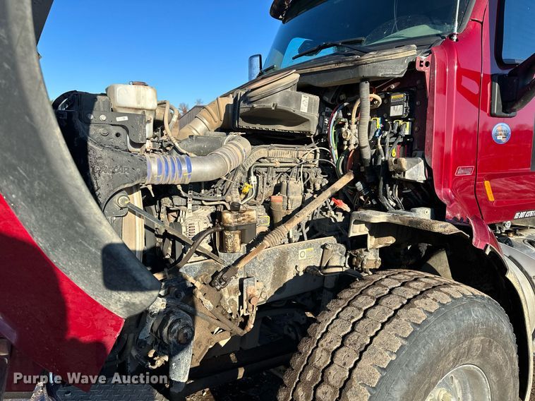 image for item LO9387 2019 Peterbilt 567  dump truck