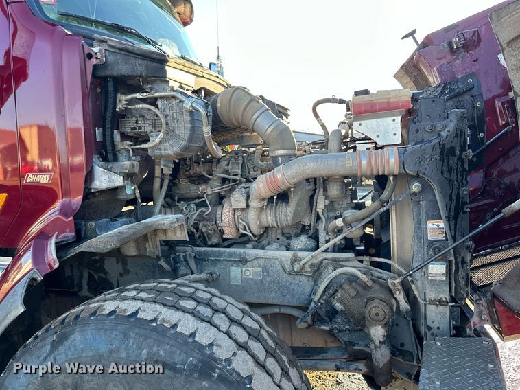 image for item LO9387 2019 Peterbilt 567  dump truck