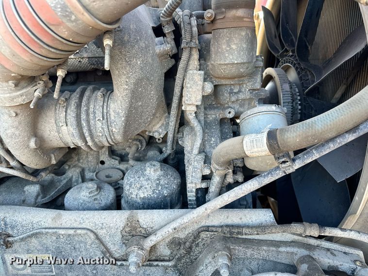 image for item LO9387 2019 Peterbilt 567  dump truck