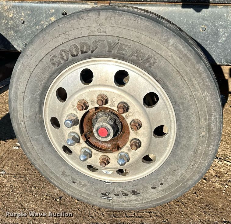 image for item LO9387 2019 Peterbilt 567  dump truck