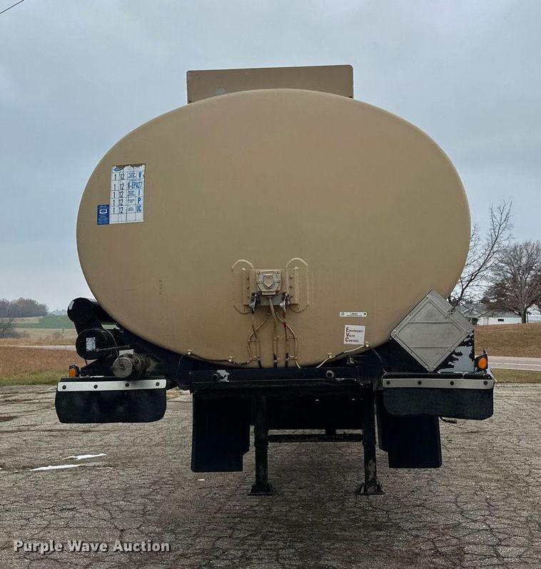 image for item LO9403 1996 Polar  tank trailer