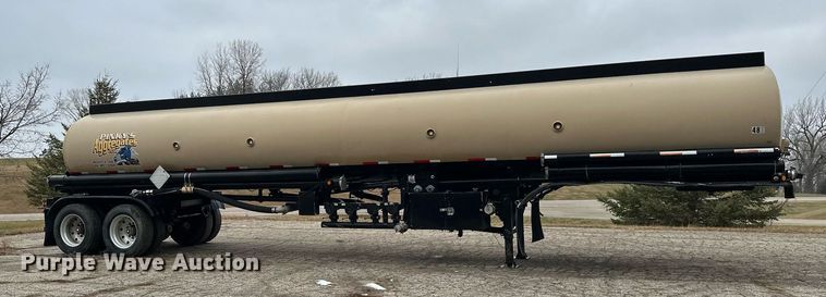 image for item LO9403 1996 Polar  tank trailer