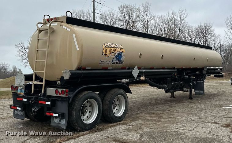 image for item LO9403 1996 Polar  tank trailer