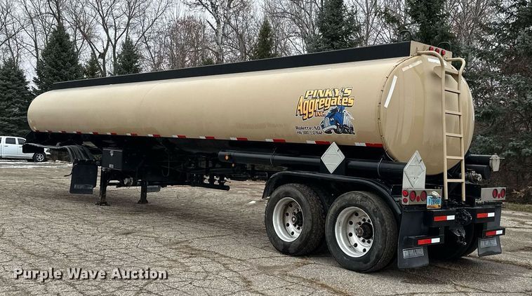 image for item LO9403 1996 Polar  tank trailer