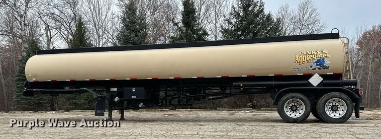 image for item LO9403 1996 Polar  tank trailer