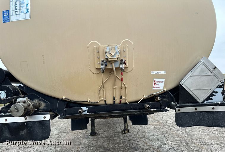 image for item LO9403 1996 Polar  tank trailer