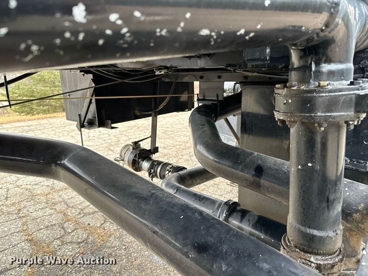 image for item LO9403 1996 Polar  tank trailer