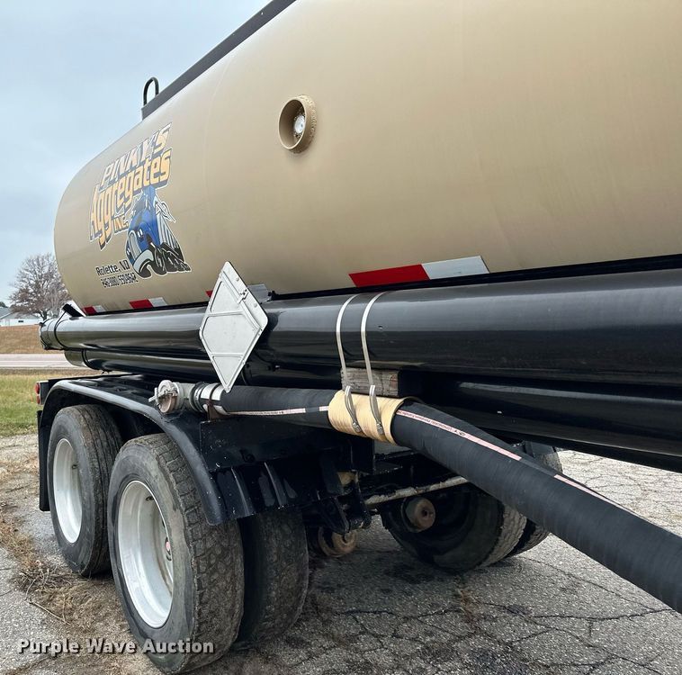 image for item LO9403 1996 Polar  tank trailer