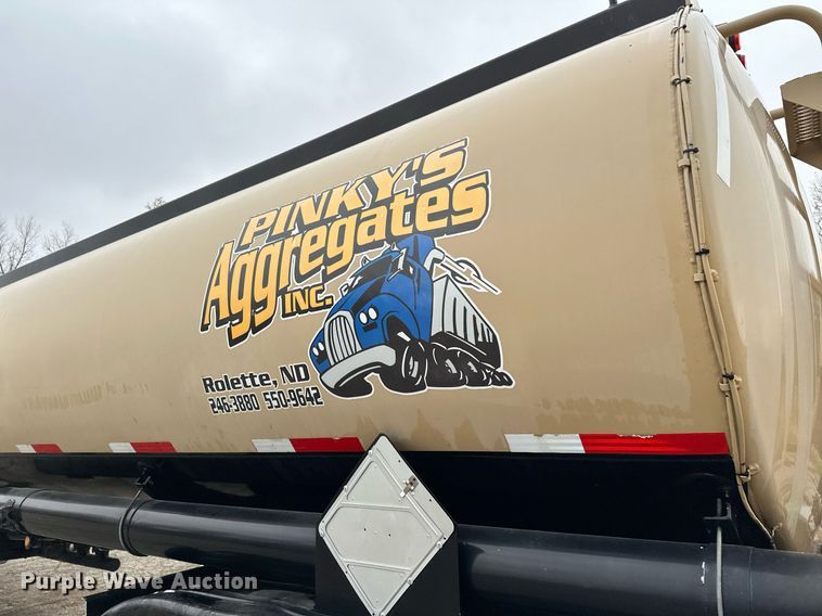 image for item LO9403 1996 Polar  tank trailer