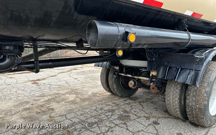 image for item LO9403 1996 Polar  tank trailer