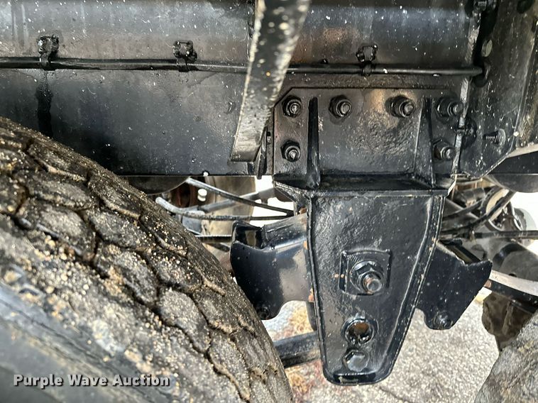 image for item LO9403 1996 Polar  tank trailer