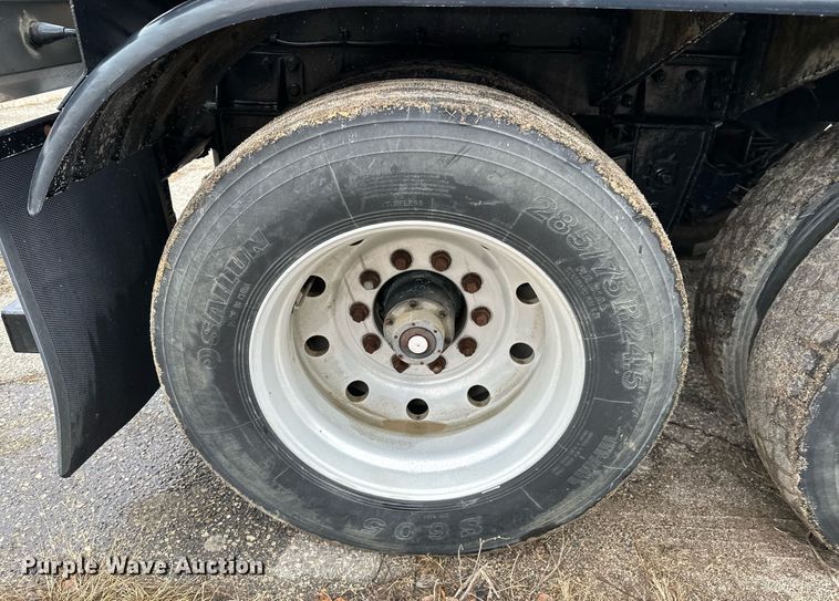 image for item LO9403 1996 Polar  tank trailer